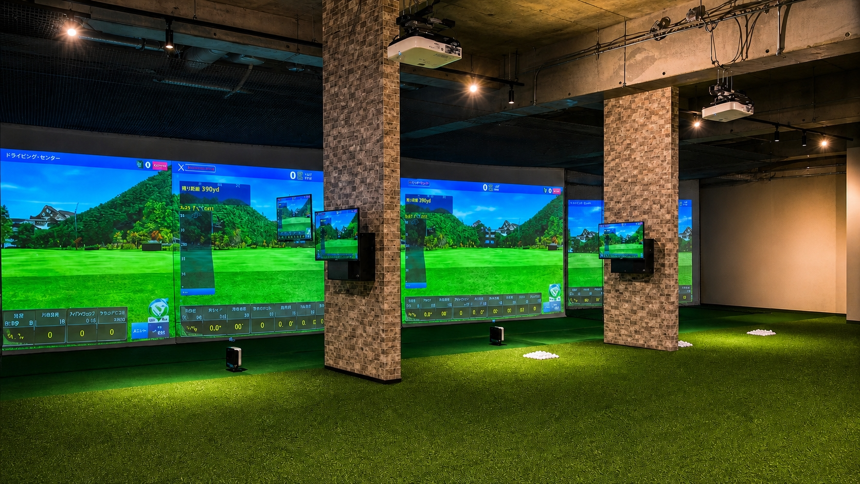 初心者専用ゴルフスクール・AMPGOLF諫早のインドアゴルフ施設